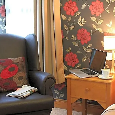 Silver Tassie & Hotel 4*