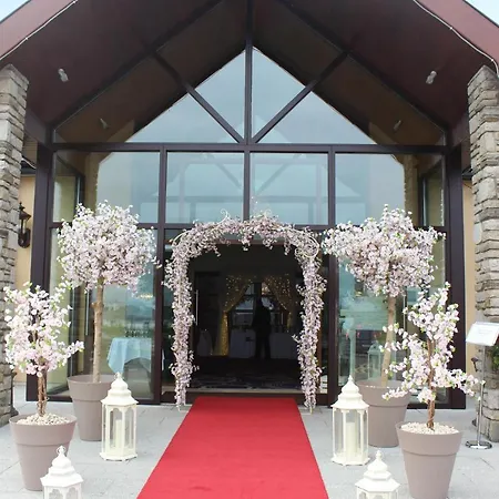 Silver Tassie & Hotel