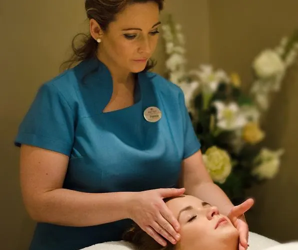 Silver Tassie & 4* ليتيركيني