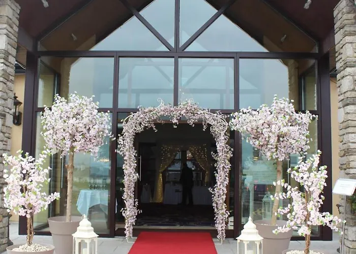 Silver Tassie & Hotel